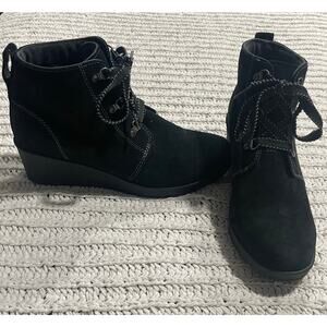 Eddie Bauer Evanesce Lace Up Ankle Boots Wedge Womens Size 9 EU 40 Black Suede